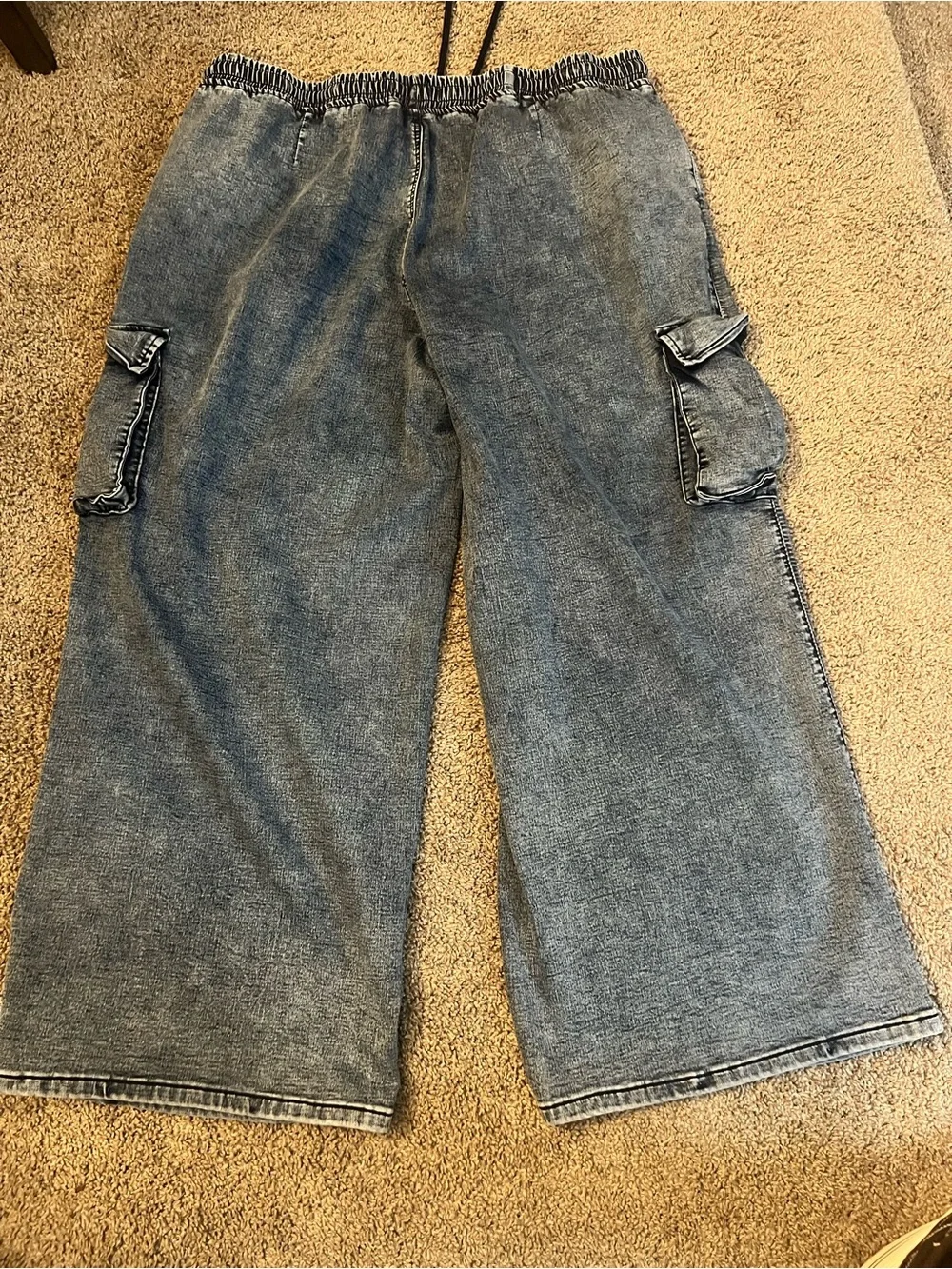Love SoHo Relaxed Cargo Washed Jeans - Picture 2 of 3